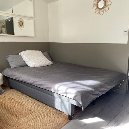 Pied à terre en plein coeur de Montmorency Esterno foto