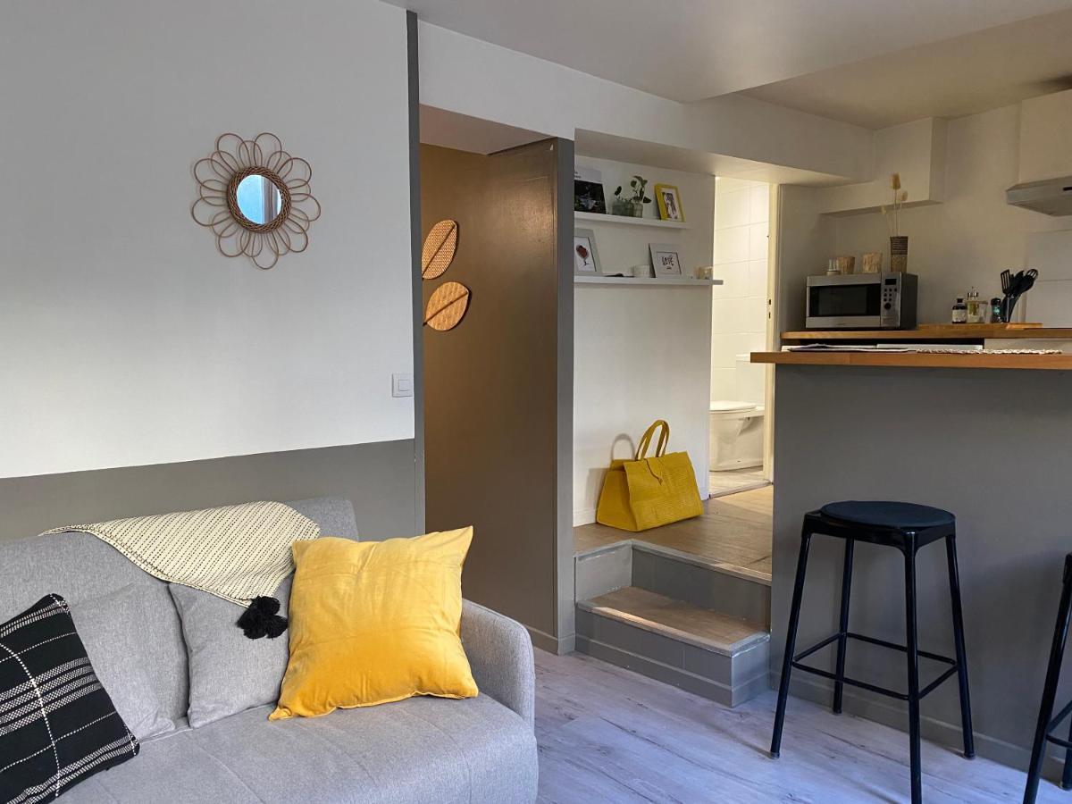 Pied à terre en plein coeur de Montmorency Esterno foto
