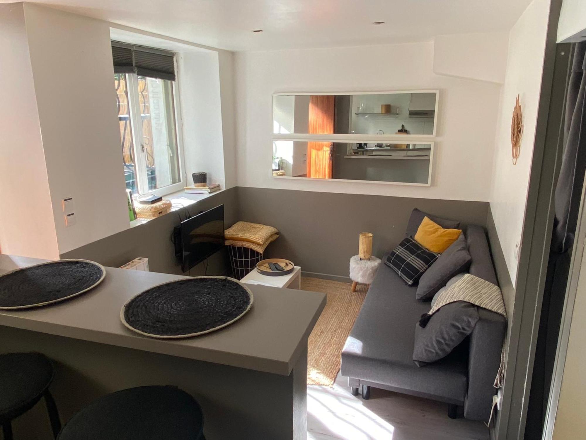 Pied à terre en plein coeur de Montmorency Esterno foto