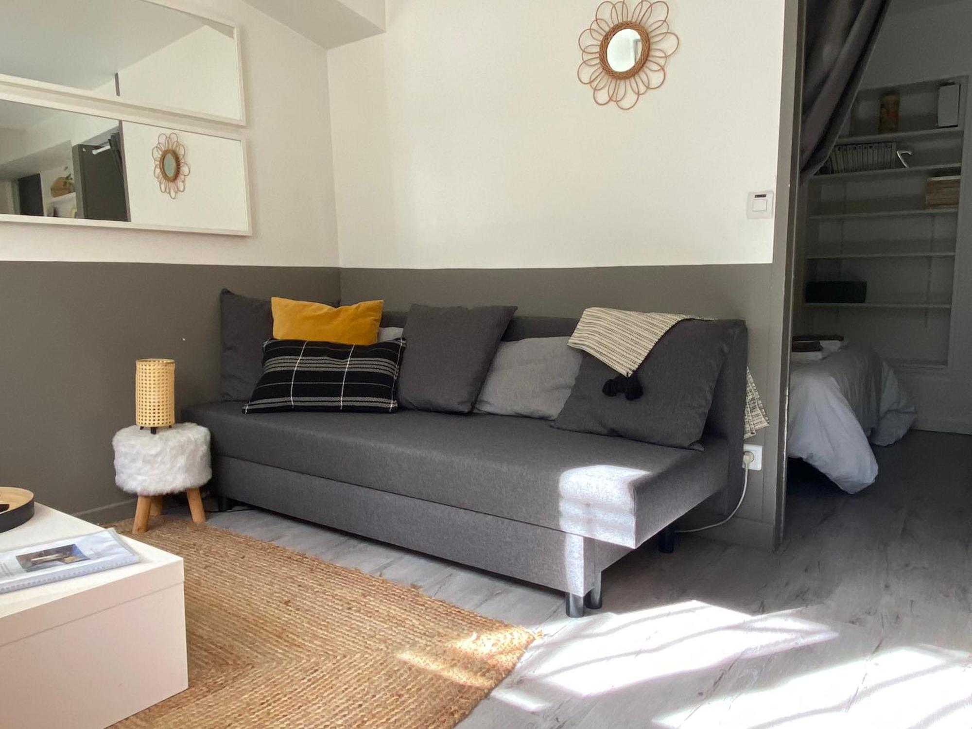 Pied à terre en plein coeur de Montmorency Esterno foto